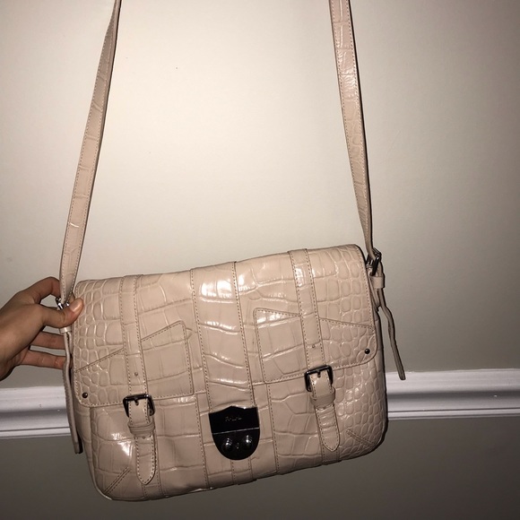 Ralph Lauren purse is in excellent condition ! - Picture 1 of 8